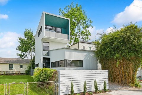 229 Lowerline Street